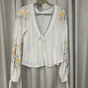 Free people blouse, long sleeves with embroidery size large